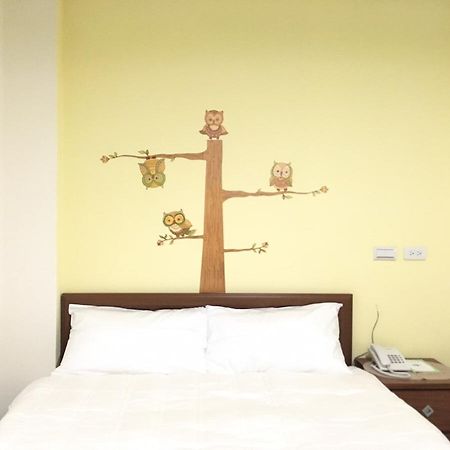 Hfun Hotel Каосюн Екстериор снимка