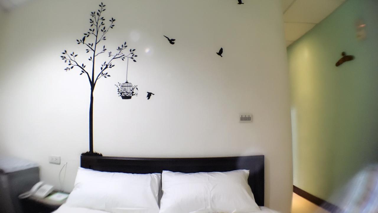 Hfun Hotel Каосюн Екстериор снимка