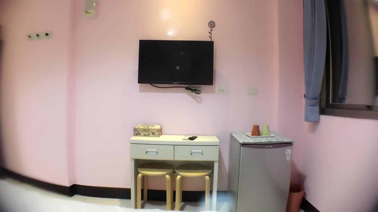 Hfun Hotel Каосюн Екстериор снимка