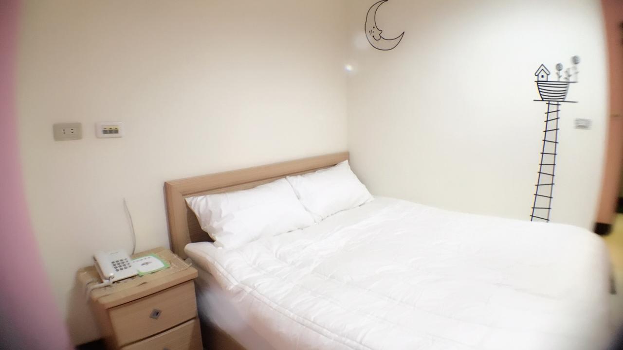 Hfun Hotel Каосюн Екстериор снимка