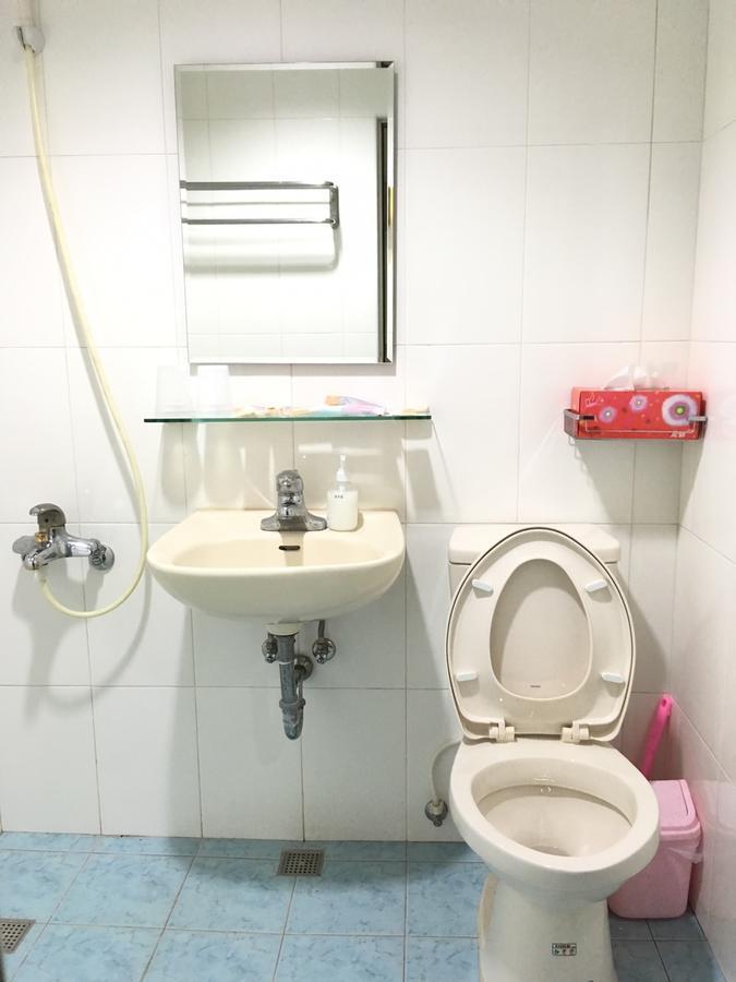 Hfun Hotel Каосюн Екстериор снимка